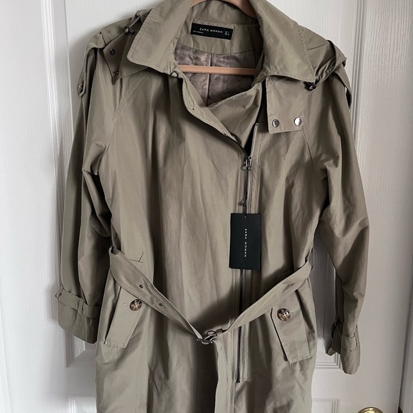 Zara Jackets & Blazers - Zara utility jacket size L. Detachable hood, zip front with belt. NWT